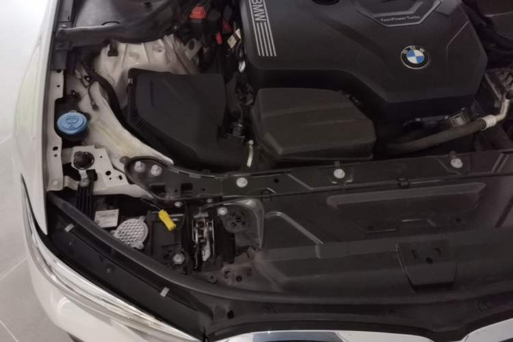 Used BMW 3 Series 2022 325i M Sport Package Engine Bay Right