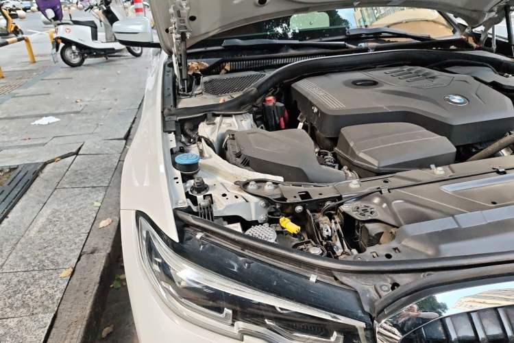 Used BMW 3 Series 2022 320Li M Sport Package Engine Bay Right