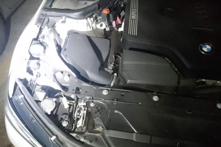 Used BMW 3 Series 2022 325Li M Sport Night Edition Package Engine Bay Right