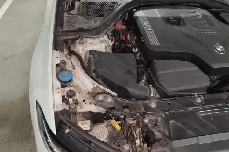 Used BMW 3 Series 2022 330i M Sport Night Edition Engine Bay Right