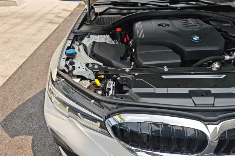 Used BMW 3 Series 2022 325Li M Sport Package Engine Bay Right