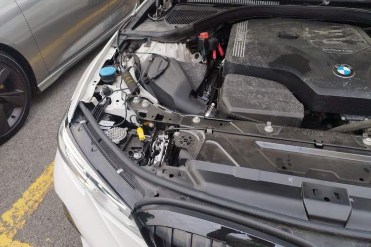 Used BMW 3 Series 2022 325Li M Sport Night Edition Package Engine Bay Right