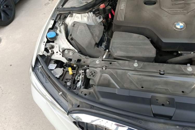 Used BMW 3 Series 2022 320Li M Sport Package Engine Bay Right