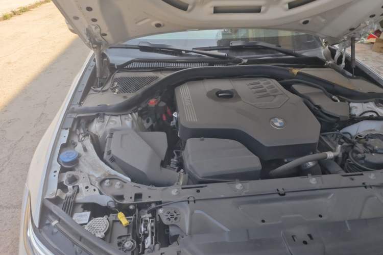 Used BMW 3 Series 2022 325i M Sport Package Engine Bay Right