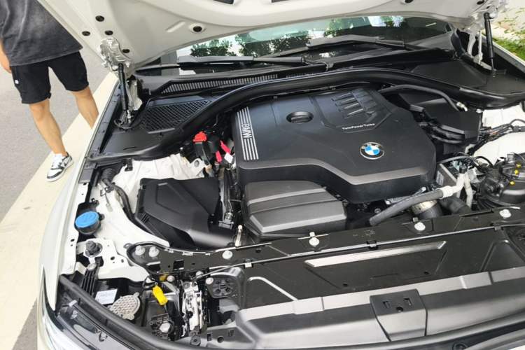 Used BMW 3 Series 2022 320Li M Sport Package Engine Bay Right