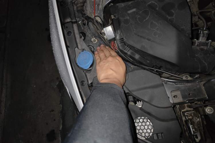 Used BMW 3 Series 2022 325Li M Sport Night Edition Package Engine Bay Right