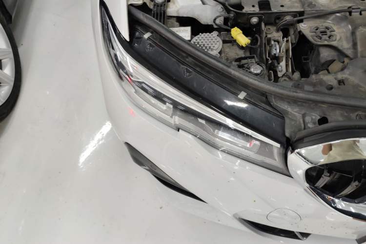 Used BMW 3 Series 2022 320Li M Sport Package Engine Bay Right