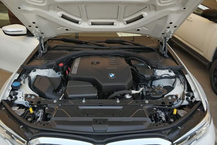 Used BMW 3 Series 2022 320Li M Sport Package Engine Bay