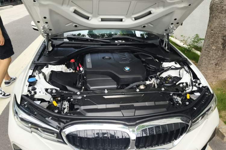 Used BMW 3 Series 2022 320Li M Sport Package Engine Bay