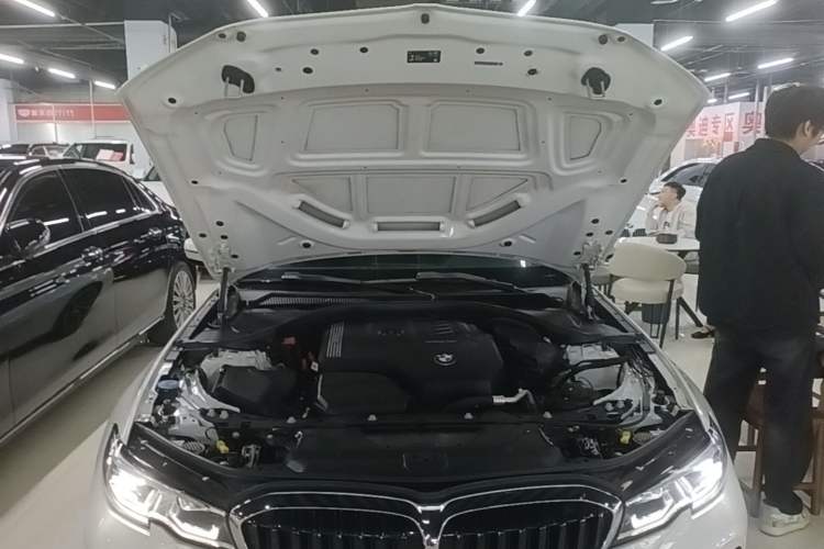 Used BMW 3 Series 2022 325Li M Sport Package Engine Bay