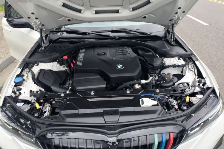 Used BMW 3 Series 2022 325i M Sport Night Edition Package Engine Bay