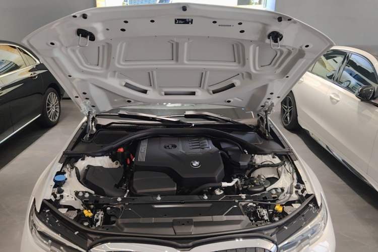 Used BMW 3 Series 2022 320Li M Sport Package Engine Bay