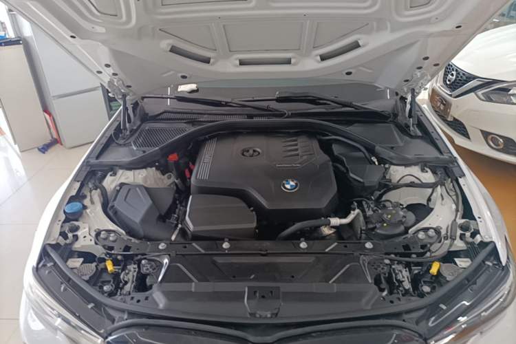 Used BMW 3 Series 2022 325i M Sport Night Edition Package Engine Bay