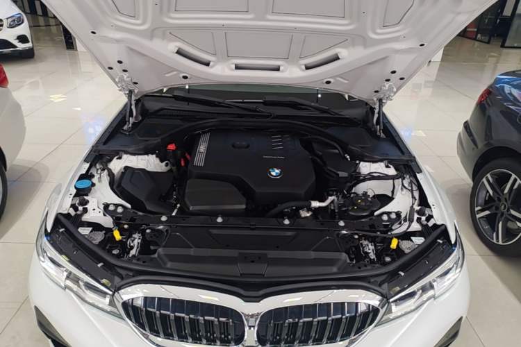 Used BMW 3 Series 2022 325Li M Sport Package Engine Bay