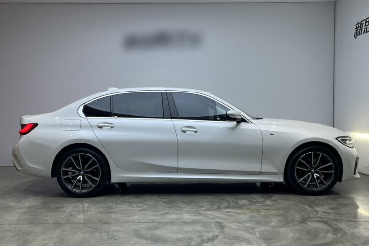 Used BMW 3 Series 2022 Restyled 320Li M Sport Package Exterior 2
