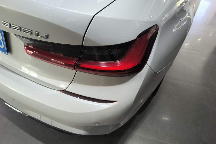 Used BMW 3 Series 2022 325Li M Sport Package Exterior 3