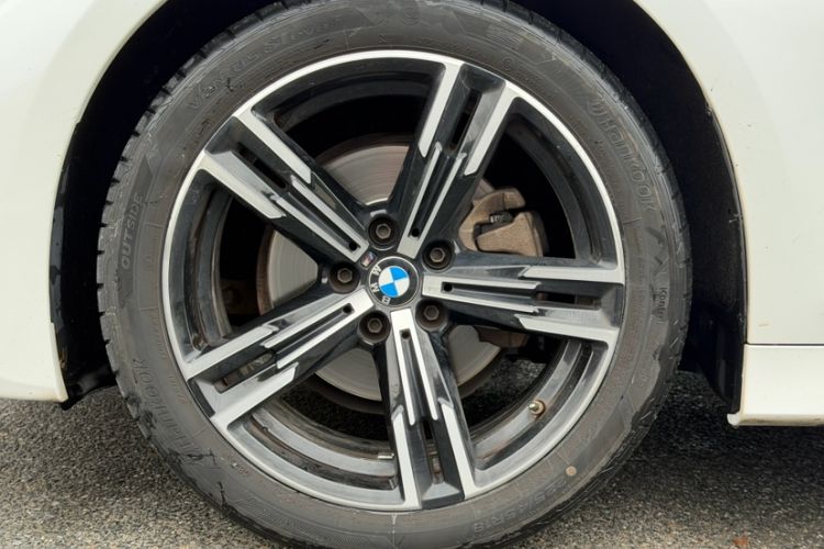 Used BMW 3 Series 2022 325i M Sport Package Exterior 3