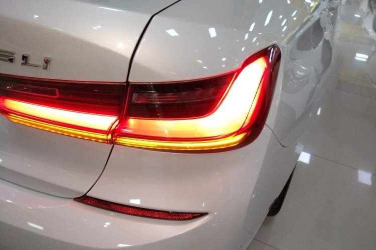 Used BMW 3 Series 2022 Updated 325Li M Sport Package Exterior 3