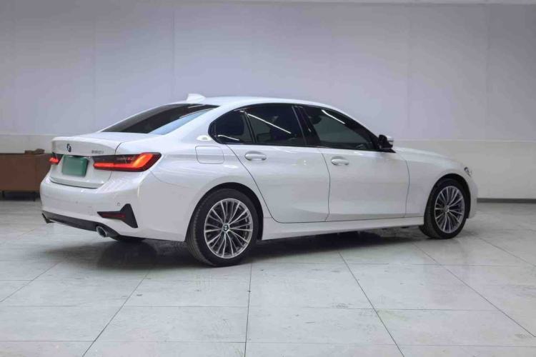 Used BMW 3 Series 2022 Updated 320i Sport Package Exterior 3
