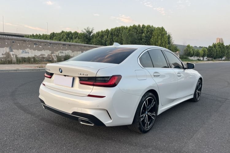 Used BMW 3 Series 2022 325i M Sport Package Exterior 3
