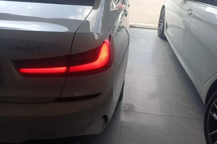 Used BMW 3 Series 2022 325i M Sport Package Exterior 3