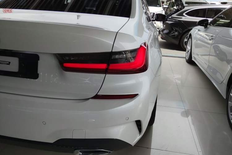 Used BMW 3 Series 2022 320Li M Sport Package Exterior 3