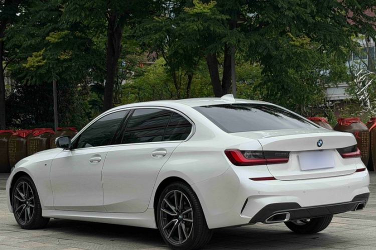 Used BMW 3 Series 2022 320Li M Sport Package Exterior 3