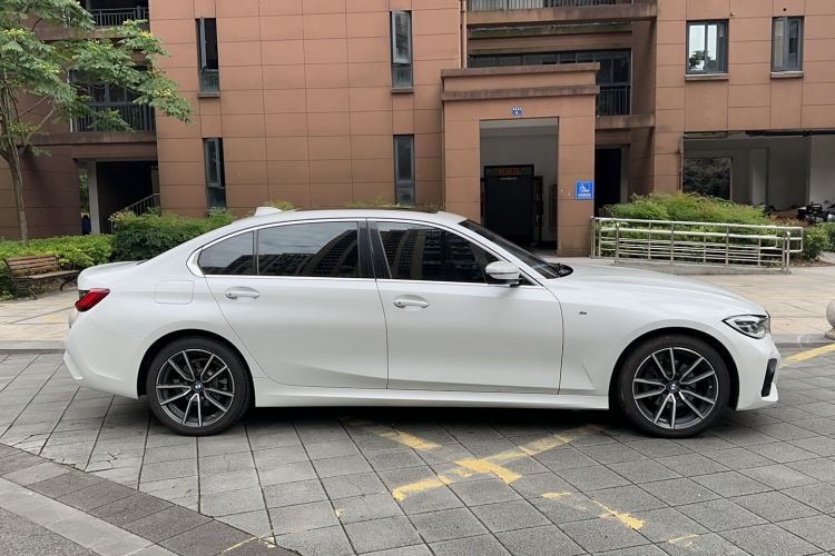 Used BMW 3 Series 2022 Restyled 320Li M Sport Package Exterior 3