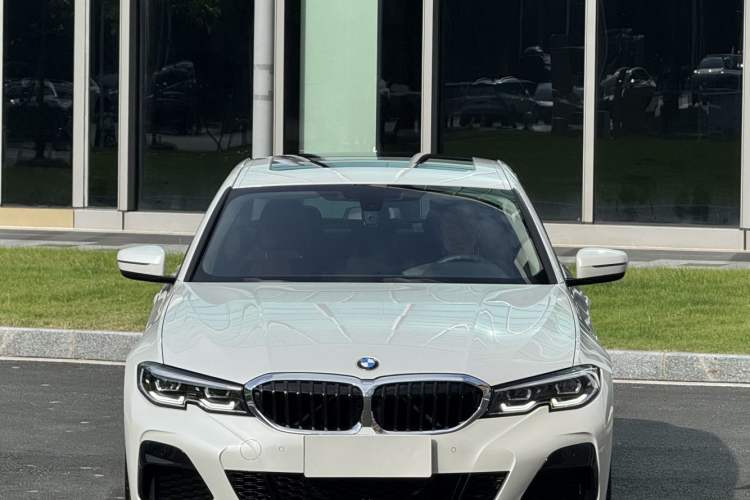 Used BMW 3 Series 2022 320Li M Sport Package Exterior 3