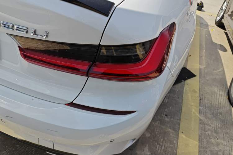 Used BMW 3 Series 2022 325Li M Sport Package Exterior 3