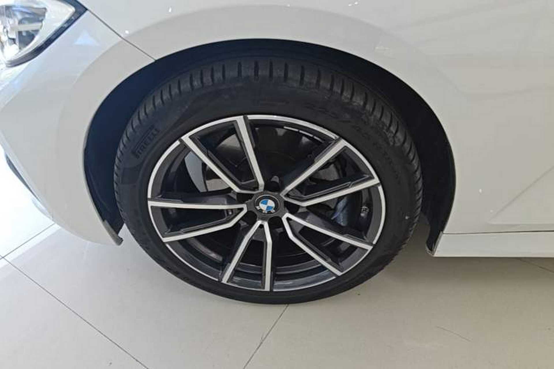Used BMW 3 Series 2022 Restyled 320Li M Sport Package Exterior 4
