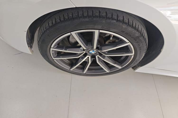 Used BMW 3 Series 2022 Restyled 320Li M Sport Package Exterior 4