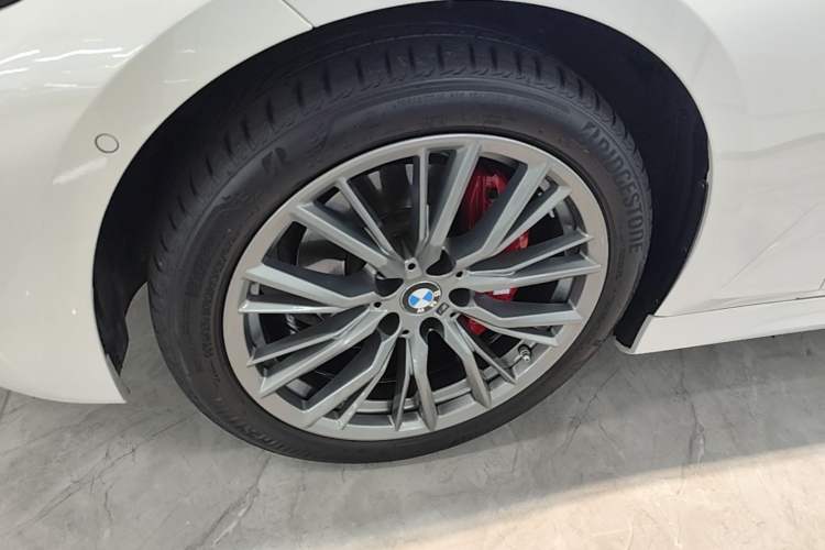 Used BMW 3 Series 2022 325i M Sport Night Edition Package Exterior 4