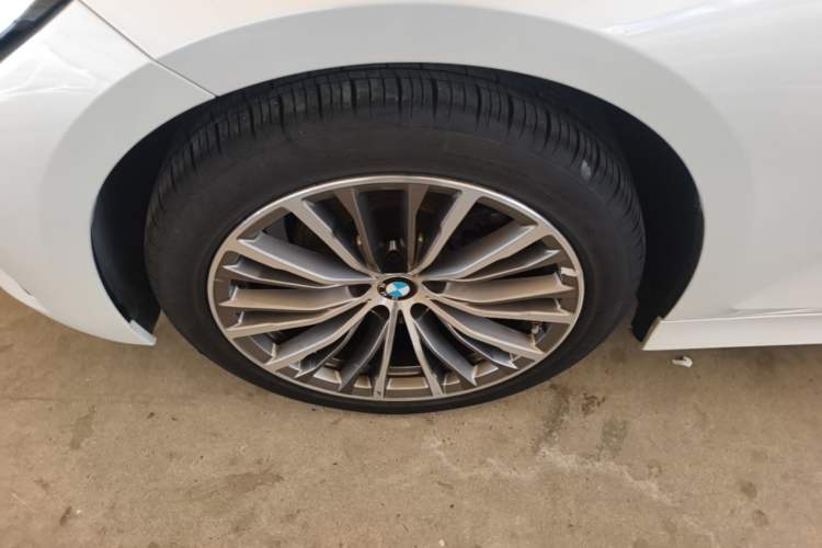Used BMW 3 Series 2022 Updated 320i Sport Package Exterior 4