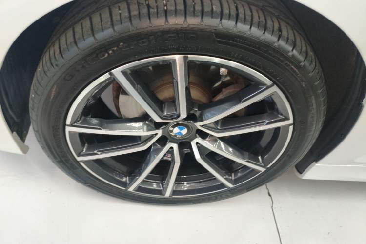 Used BMW 3 Series 2022 325Li M Sport Package Exterior 4