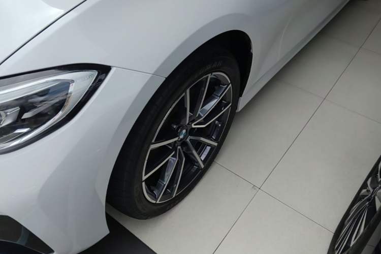 Used BMW 3 Series 2022 320Li M Sport Package Exterior 4