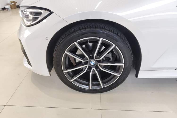 Used BMW 3 Series 2022 Updated 325Li M Sport Package Exterior 4