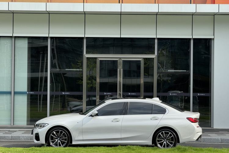 Used BMW 3 Series 2022 320Li M Sport Package Exterior 4