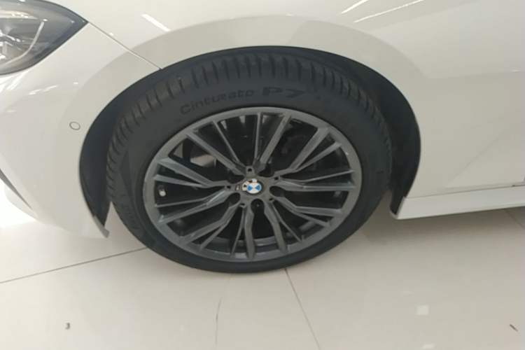 Used BMW 3 Series 2022 325i M Sport Night Edition Package Exterior 4
