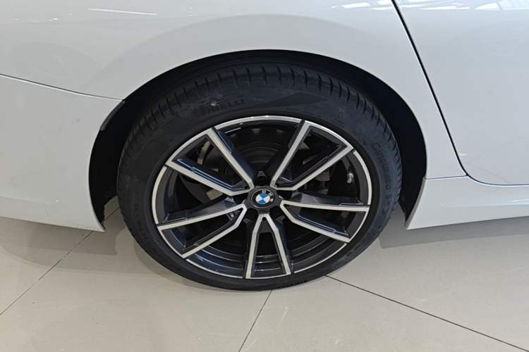 Used BMW 3 Series 2022 Restyled 320Li M Sport Package Exterior 5