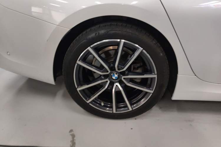 Used BMW 3 Series 2022 Updated 325Li M Sport Package Exterior 5