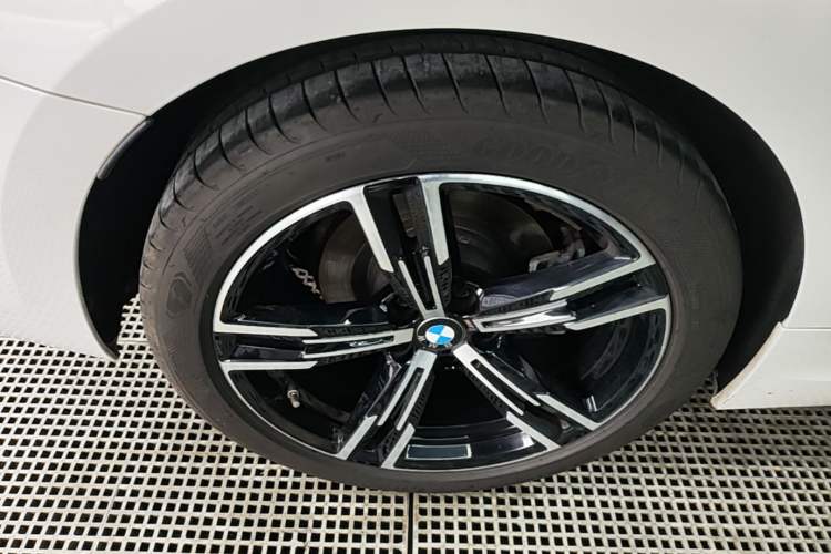 Used BMW 3 Series 2022 Updated 325i M Sport Package Exterior 5