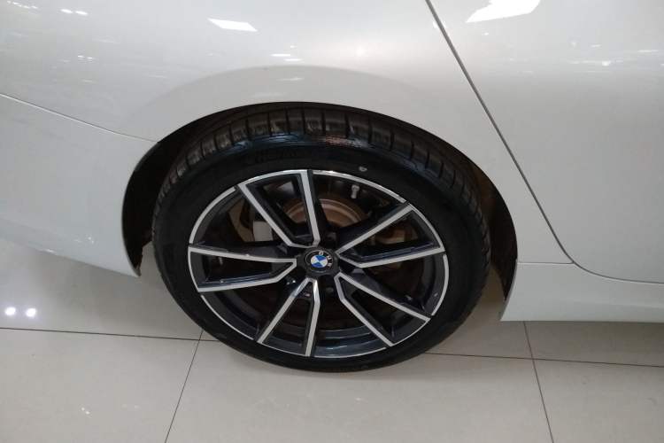 Used BMW 3 Series 2022 Updated 325Li M Sport Package Exterior 5