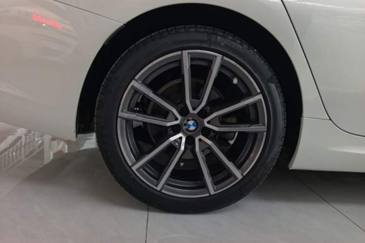 Used BMW 3 Series 2022 325Li M Sport Package Exterior 5