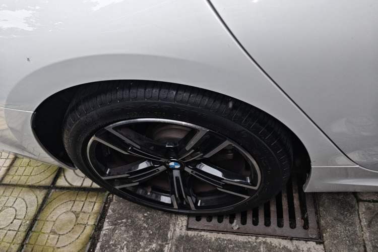 Used BMW 3 Series 2022 325i M Sport Package Exterior 5