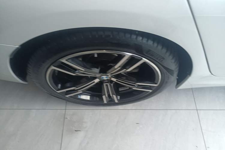 Used BMW 3 Series 2022 325i M Sport Package Exterior 5