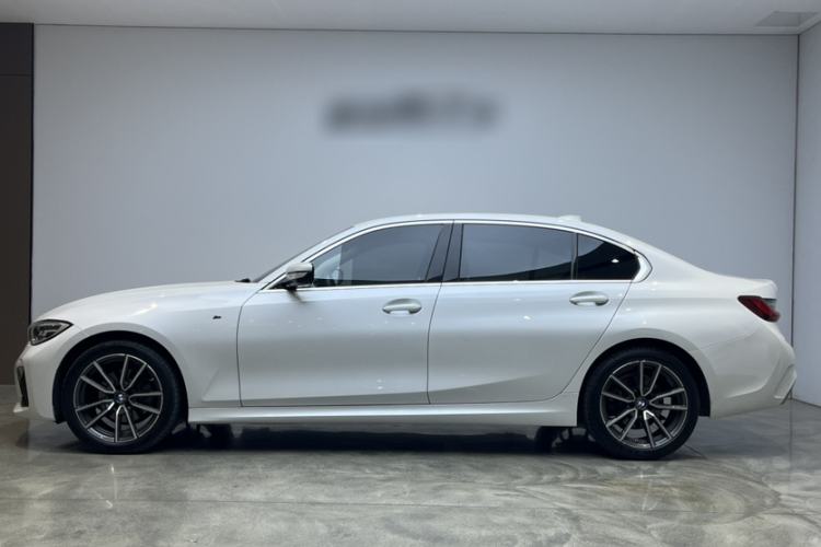 Used BMW 3 Series 2022 Restyled 320Li M Sport Package Exterior 5