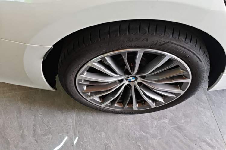 Used BMW 3 Series 2022 320i Sport Package Exterior 5