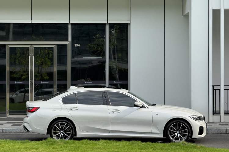 Used BMW 3 Series 2022 320Li M Sport Package Exterior 5