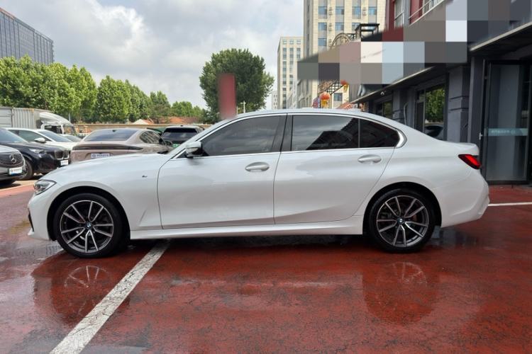 Used BMW 3 Series 2022 Restyled 320Li M Sport Package Exterior 5